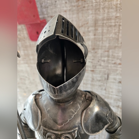 Vintage Metal Knight Standing Base To Tip 21in - Picture 3 of 6